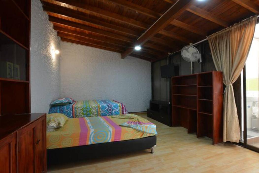 International House Co-Living Hostel Medellin Exterior photo