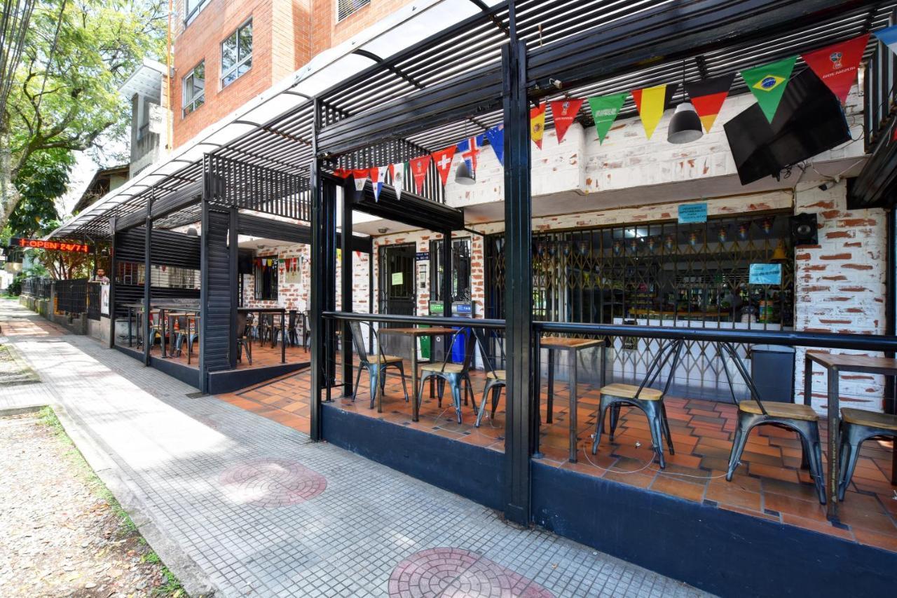 International House Co-Living Hostel Medellin Exterior photo